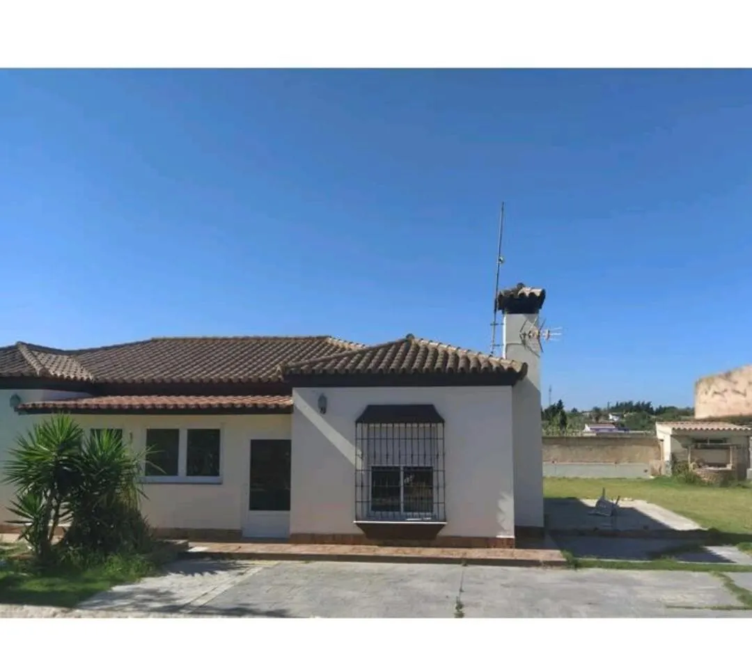 Espectacular Chalet Con Piscina Y Porches Chiclana de la Frontera 0*,  Spain